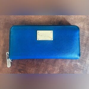 Michael Kors Blue Wallet designer
